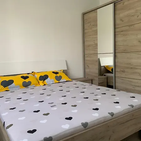 Krin's Mamaia Apartment *